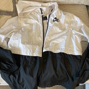 Womens Nike windbreaker